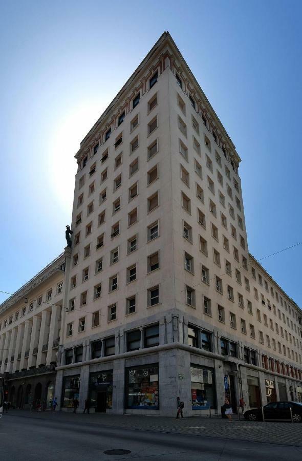 Lawyers Loft In Heritage Skyscraper Ljubljana Ngoại thất bức ảnh
